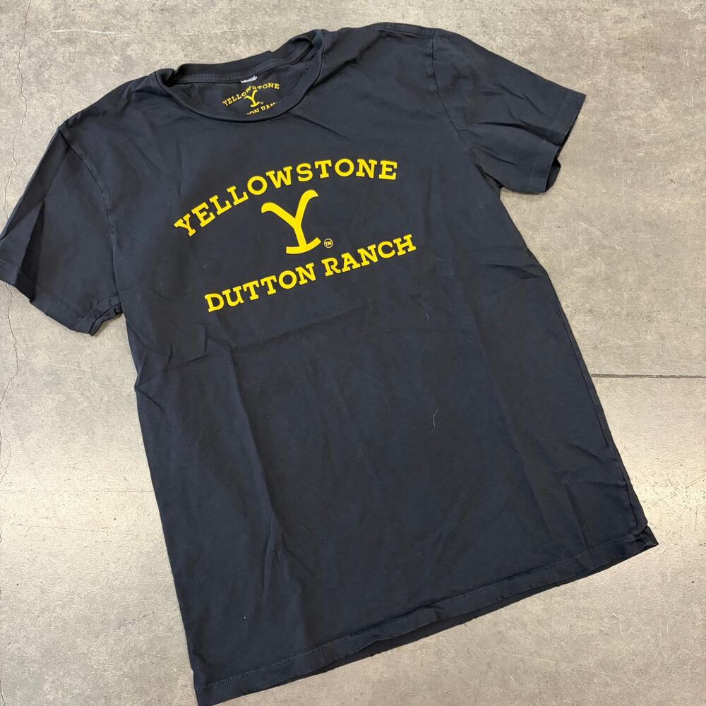 Vintage Y2k Yellowstone Mountians Nature Dutton Ranch Black Graphic Tee Medium